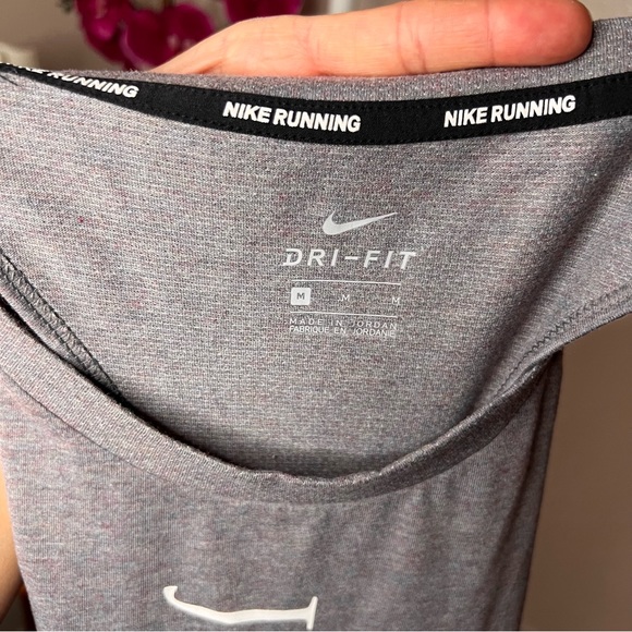 Nike Running Dri-Fit Shirt Women’s Medium Gray Sleeveless tank top, Just Do It - Picture 3 of 7